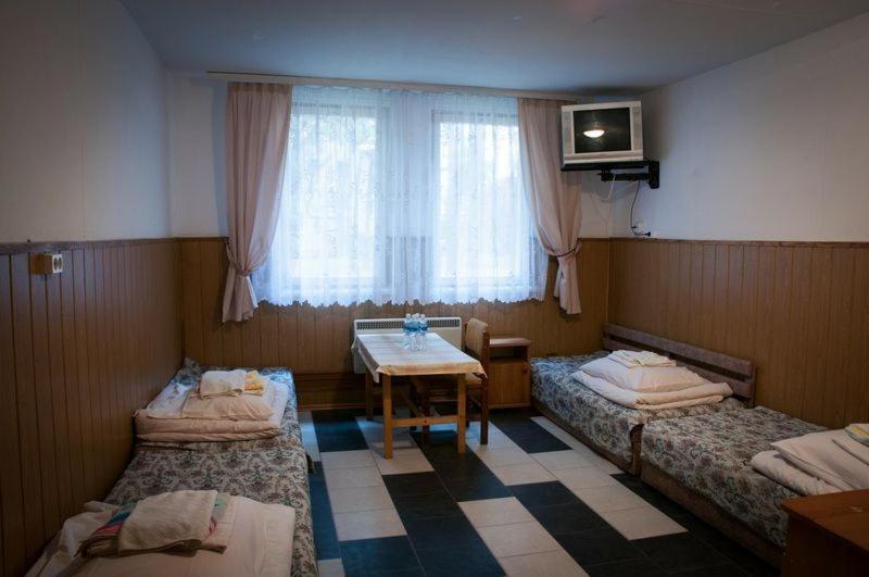 Centrum Szkolenia I Rekreacji Krasnobród Zimmer foto