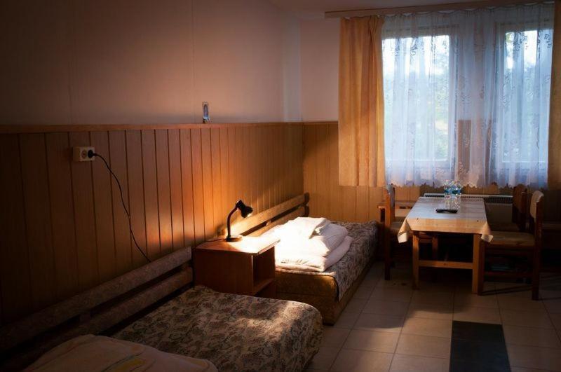 Centrum Szkolenia I Rekreacji Krasnobród Zimmer foto