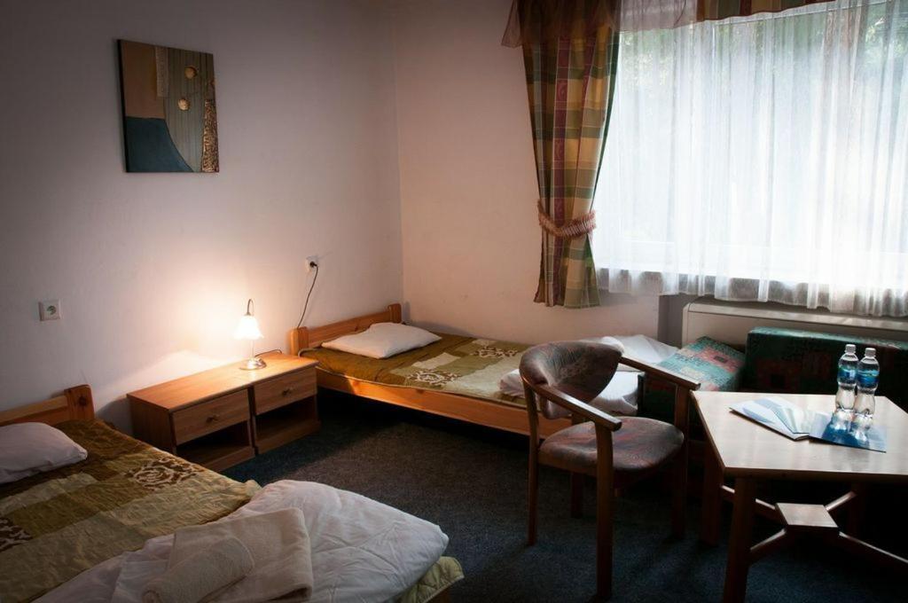 Centrum Szkolenia I Rekreacji Krasnobród Zimmer foto