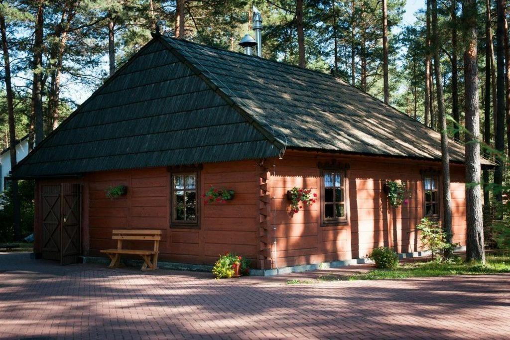 Centrum Szkolenia I Rekreacji Krasnobród Exterior foto